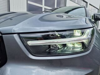 Volvo XC40 R-DESIGN AWD 4x4 HARMAN/KARDON 2.0 R4 110кВ