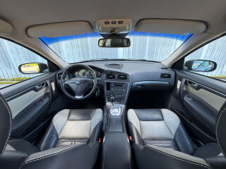 Volvo S60 Facelift Momentum 2.4 D5 120kW