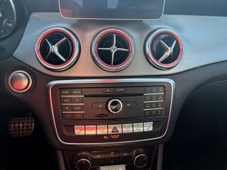 Mercedes-Benz CLA 180 1.6 90kW