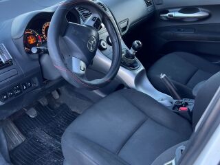 Toyota Auris 1.4 66kW