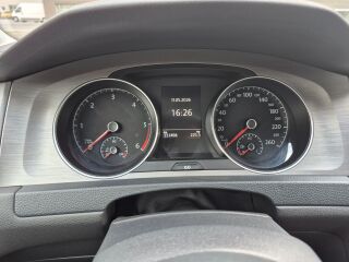 Volkswagen Golf 1.6 77kW