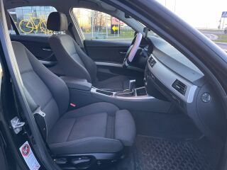 BMW 320 2.0 R4 120kW
