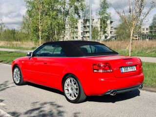 Audi S4 Cabriolet V8 RED 4.2 253kW