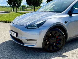 Tesla Model Y Dual Motor Performance AWD 393kW