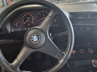 BMW 324 2.4 R6 M21 TD 85kW