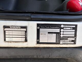 Volvo FL FL 210 BOX + LIFT 158kW