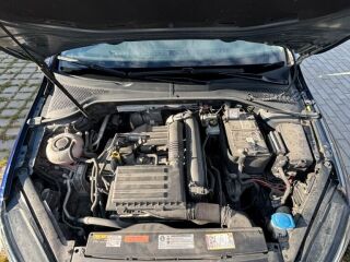 Volkswagen Golf 1.4 92кВ