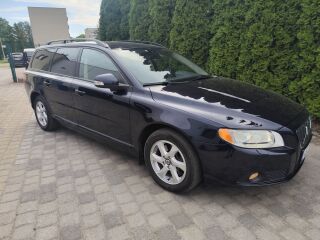 Volvo V70 MOMENTUM 2.4 R5 D5 136kW
