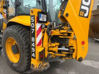 JCB 4CX