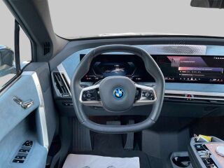BMW iX xDrive 40 240кВ