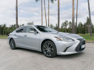 Lexus ES 300h 2.5 131kW