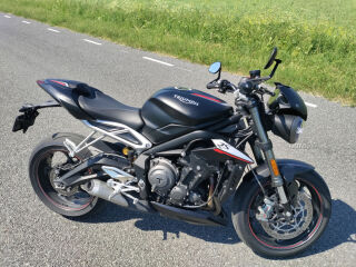 Triumph Street Triple RS 90kW