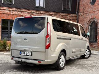 Ford Tourneo Custom Long family 2.0 125kW