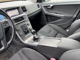 Volvo S60 City Safety 2.0 R5 D3 120kW