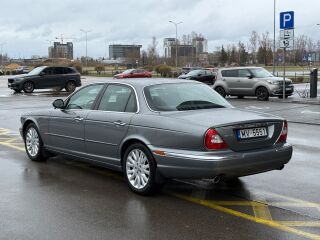 Jaguar XJ8 4.2 V8 219kW