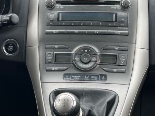 Toyota Auris 2.0 R4 Diesel 93кВ