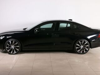 Volvo S60 AWD ULTIMATE DARK INTELLI SAFE PRO 2.0 B5 KERS Mild Hybrid 184кВ