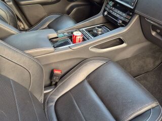 Jaguar F-Pace R-SPORT AWD 2.0 132kW
