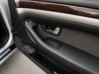 Audi A8 4.2 240кВ