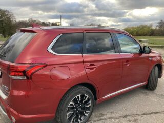 Mitsubishi Outlander PHEV pistikhübriid Instyle Plus 4WD 2.0 89кВ