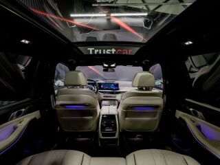 BMW X7 Sky lounge M-paket Individual 3.0 250kW