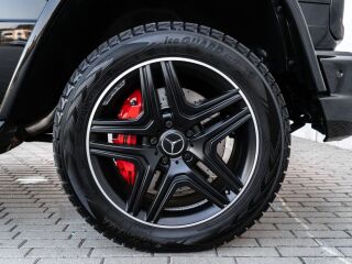 Mercedes-Benz G 63 AMG 5.5 V8 420kW
