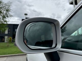 Volvo XC60 R-Design Intelli Safe MY2019 AWD 2.0 D4 140кВ