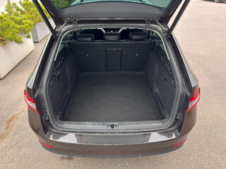 Skoda Superb Elegance 1.8 132kW
