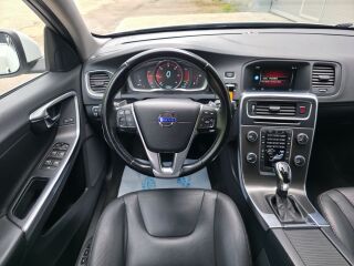 Volvo V60 Summum Ice White 2.0 D4 133kW