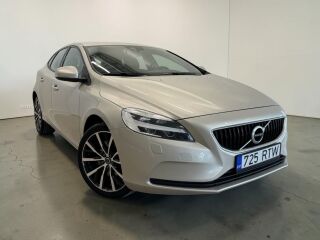 Volvo V40 Facelift Momentum 2.0 110kW