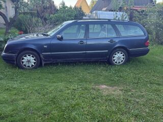 Mercedes-Benz E 320 3.2 165kW