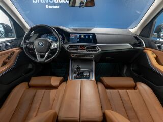 BMW X5 xDrive30d 3.0 210кВ