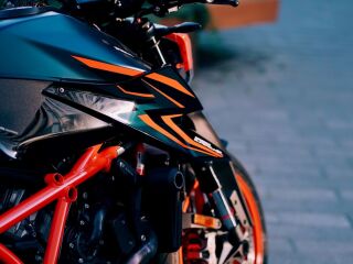 KTM 1290 Super Duke R V-twin 132кВ