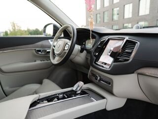 Volvo XC90 Inscription OPTION R-Design 2.0 173kW