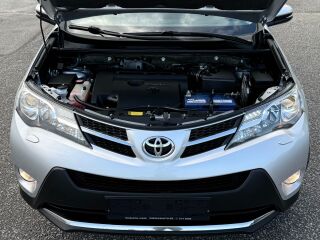 Toyota RAV4 AWD 4x4 Comfort EU5 2.2 R4 D-4D TDI 110кВ