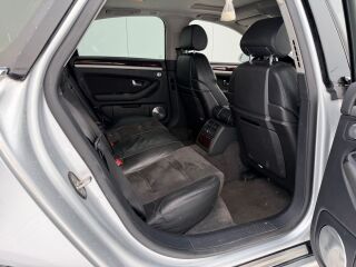 Audi A8 4.1 V8 240kW