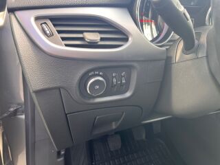 Opel Astra FACELIFT 1.2 81kW
