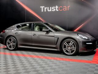Porsche Panamera Sport chrono 3.0 221kW