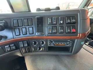 Volvo FM 400 6x2*4 294kW