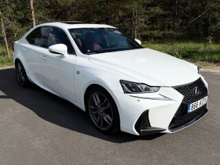 Lexus IS 300h f-sport 2.5 133kW