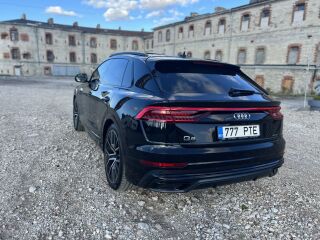 Audi Q8 S-line 3.0 210kW