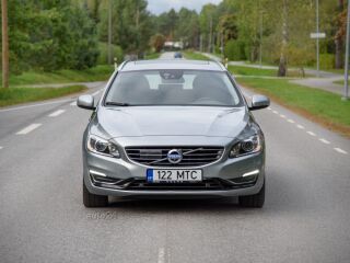 Volvo V60 SUMMUM AWD TWIN ENGINE PLUG IN HYBRID FACELIFT 2.4 158kW