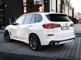 BMW X5 xDrive30d M-SPORT Individual pakett 3.0 195kW