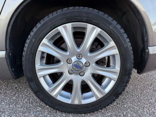 Volvo V70 Momentum 2.0 R5 D3 120кВ