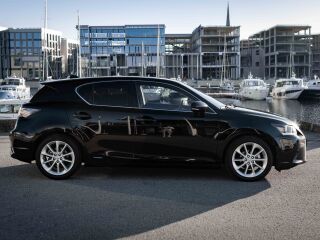 Lexus CT 200h 1.8 73kW