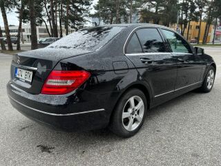 Mercedes-Benz C 180 2.1 88kW