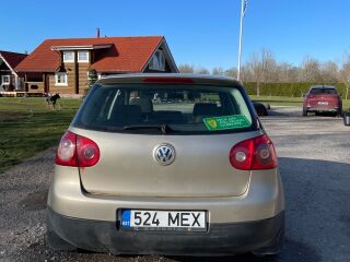 Volkswagen Golf 1.6 BGU BSE 75kW