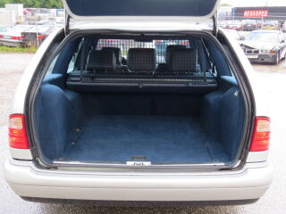 Mercedes-Benz E 200 Avantgarde Kompressor 2.0 137kW