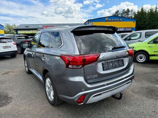 Mitsubishi Outlander 2.4 99кВ