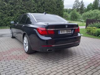 BMW 750 4.4 330kW